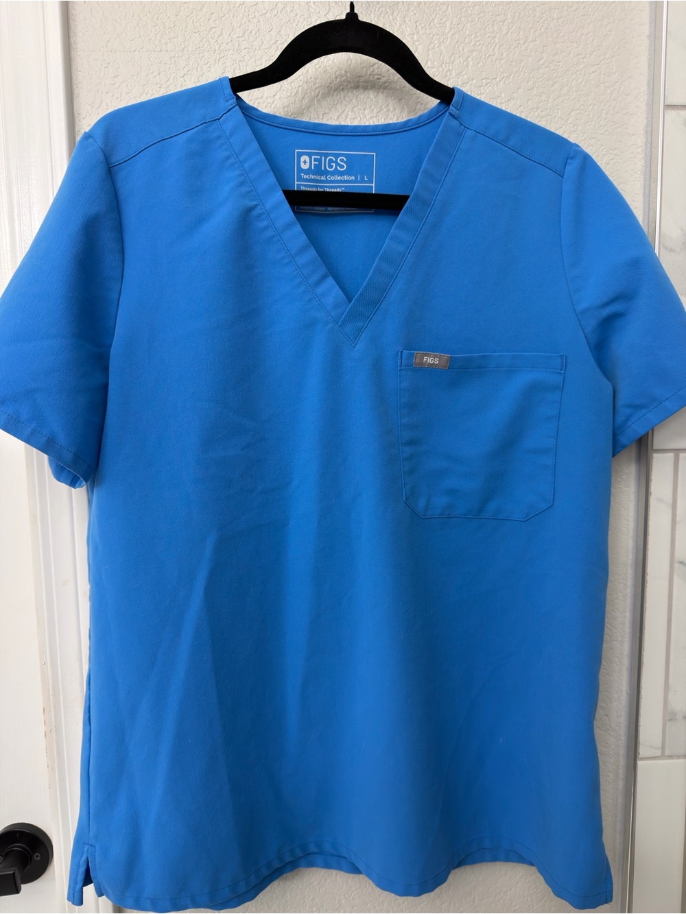 FIGS Womens V-Neck Top in Bright Blue Pant Set
